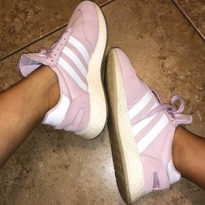 Adidas Sneakers